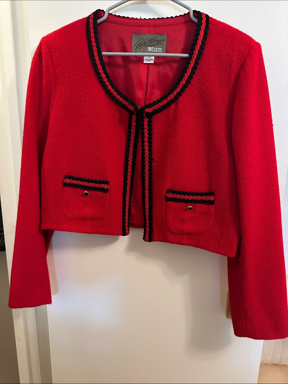 Vintage Rickie Freeman for TJ suits RCropped Bouclé Jacket with Black Trim Size